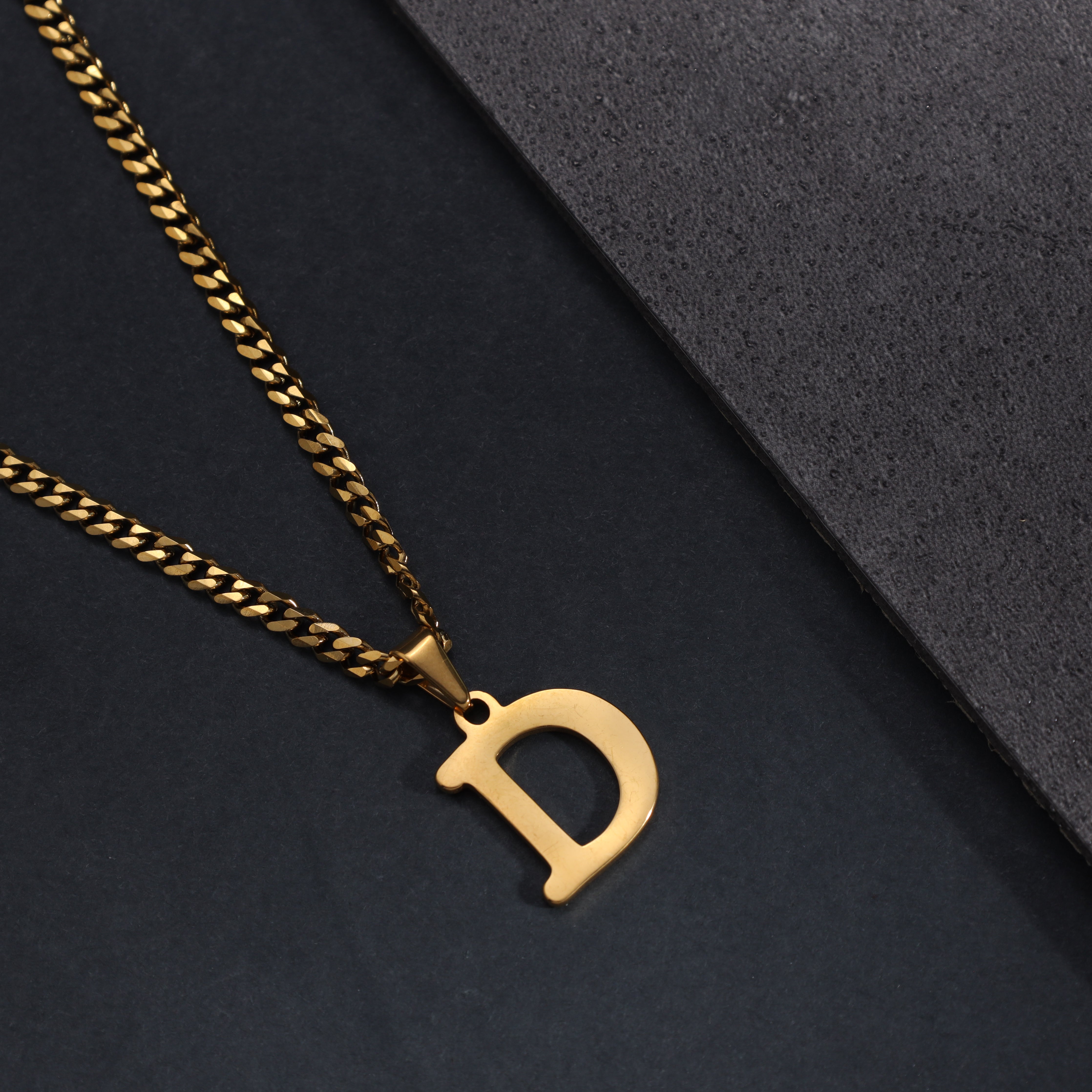 A-Z Alphabet Anhänger aus Edelstahl 18K Vergoldet