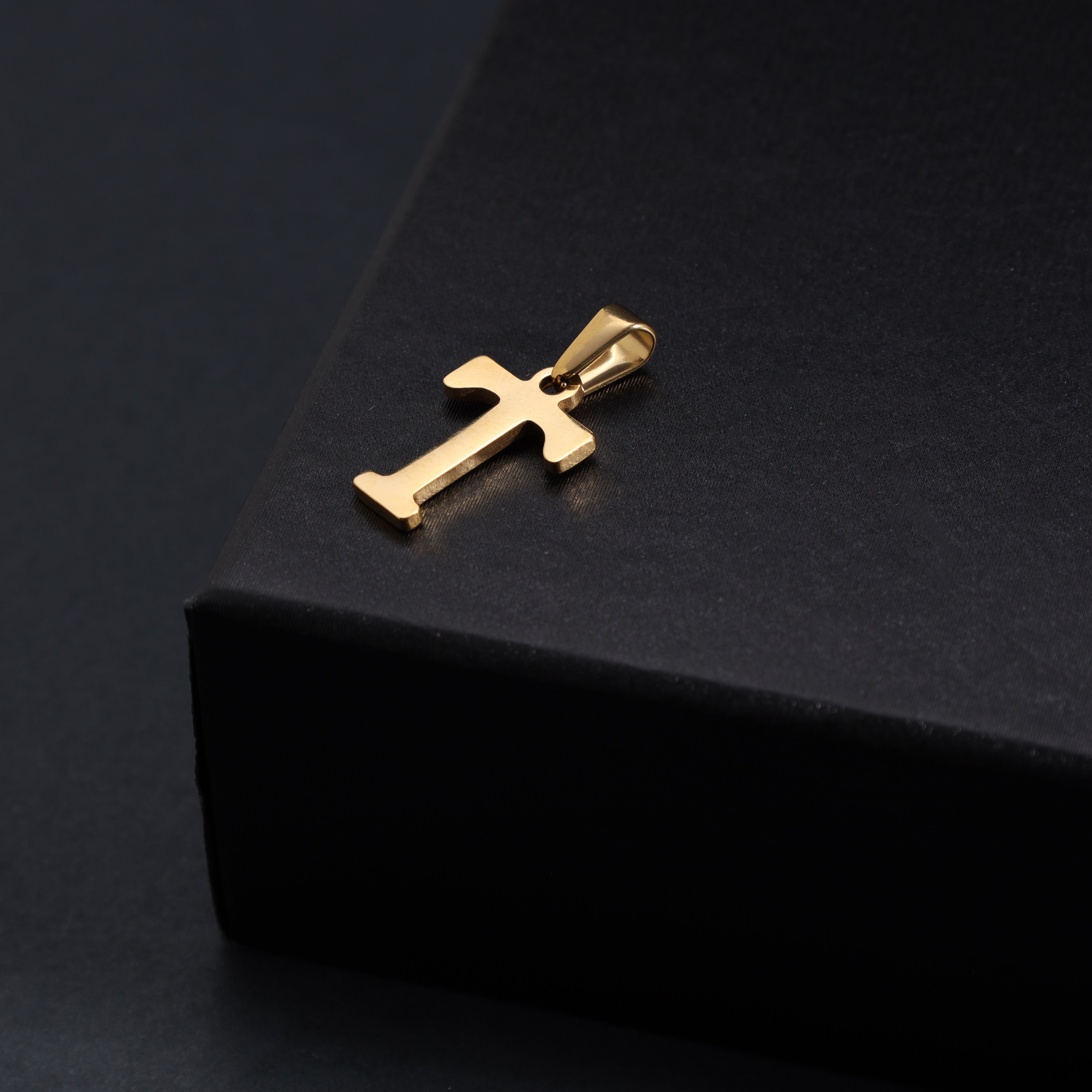 A-Z Alphabet Anhänger aus Edelstahl 18K Vergoldet