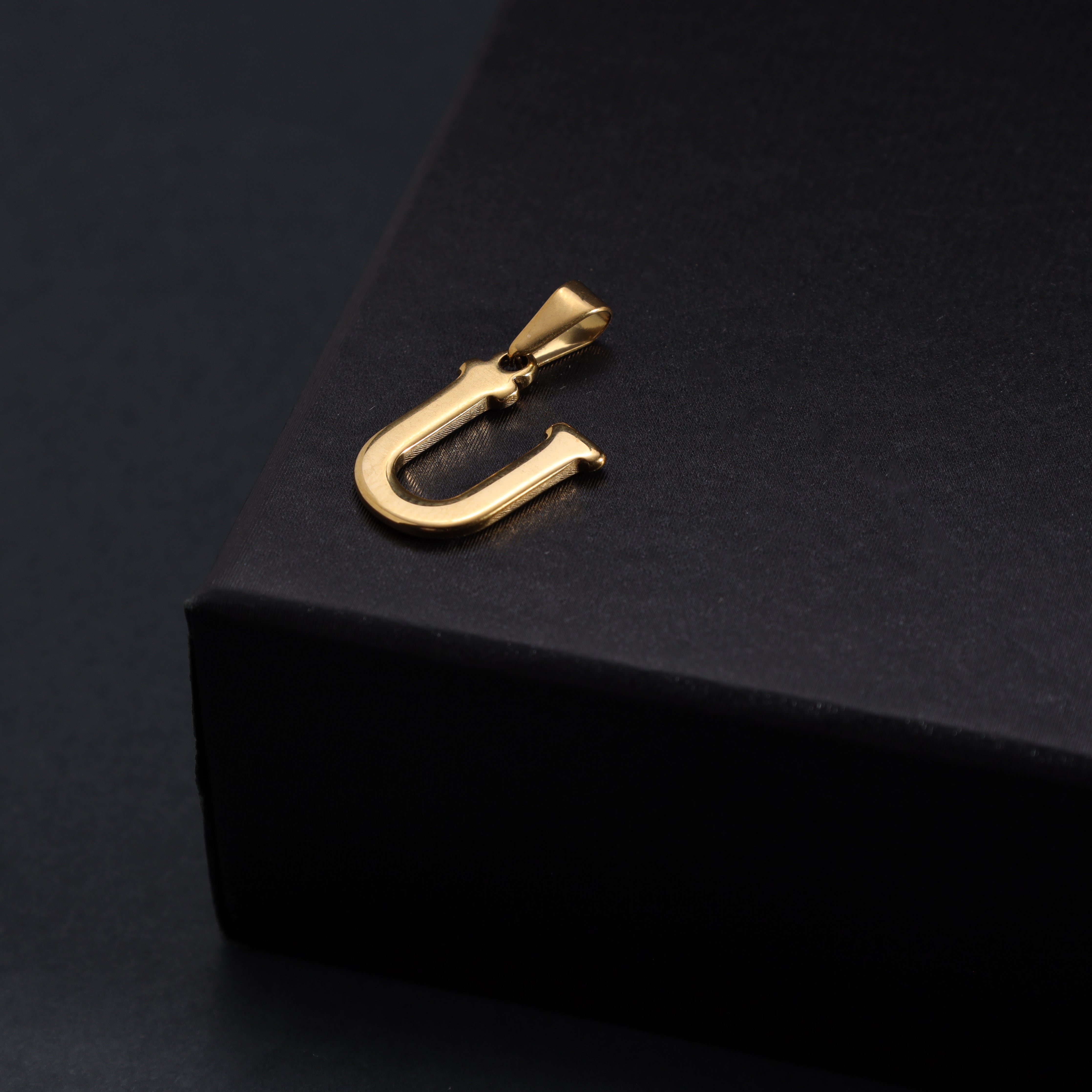 A-Z Alphabet Anhänger aus Edelstahl 18K Vergoldet