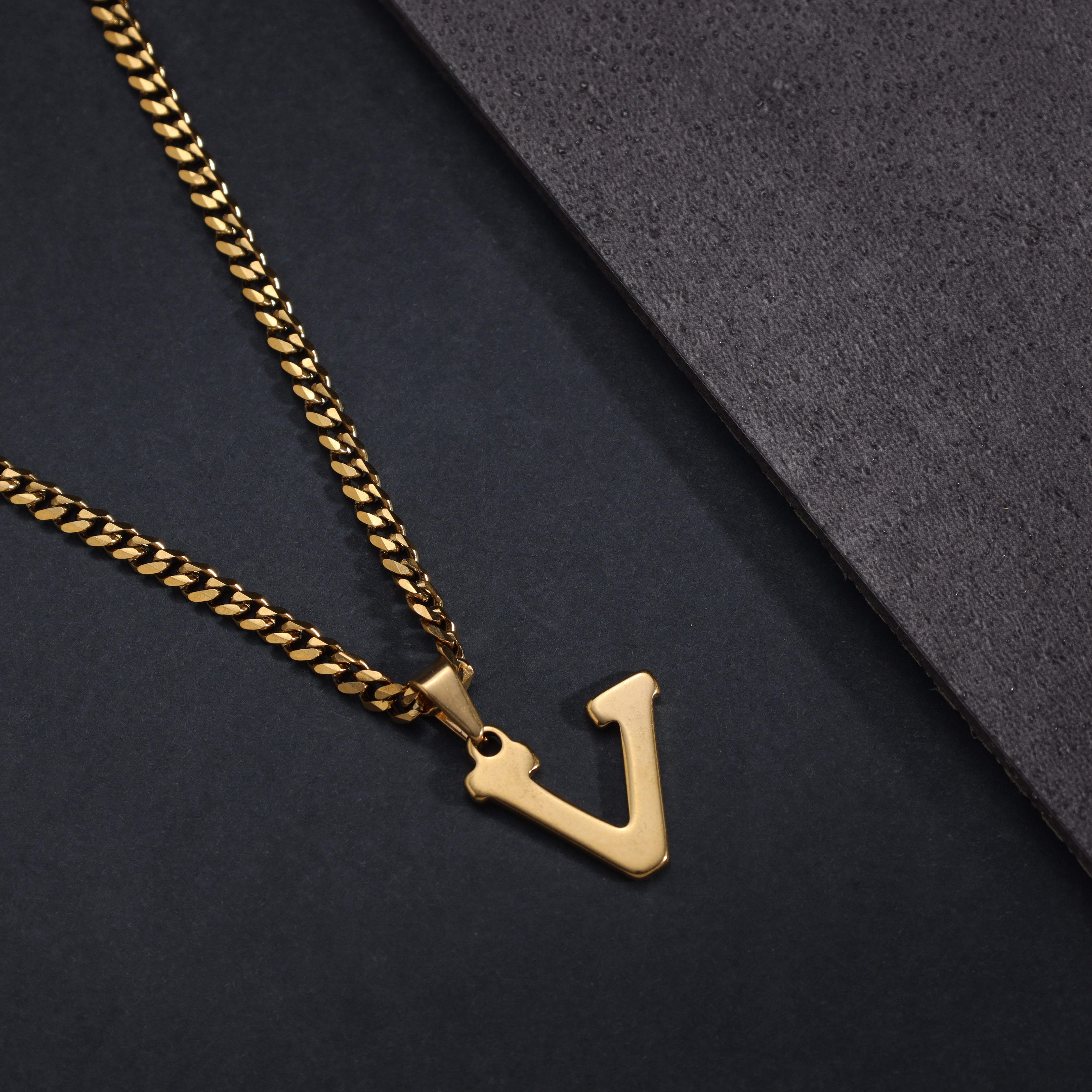 A-Z Alphabet Anhänger aus Edelstahl 18K Vergoldet
