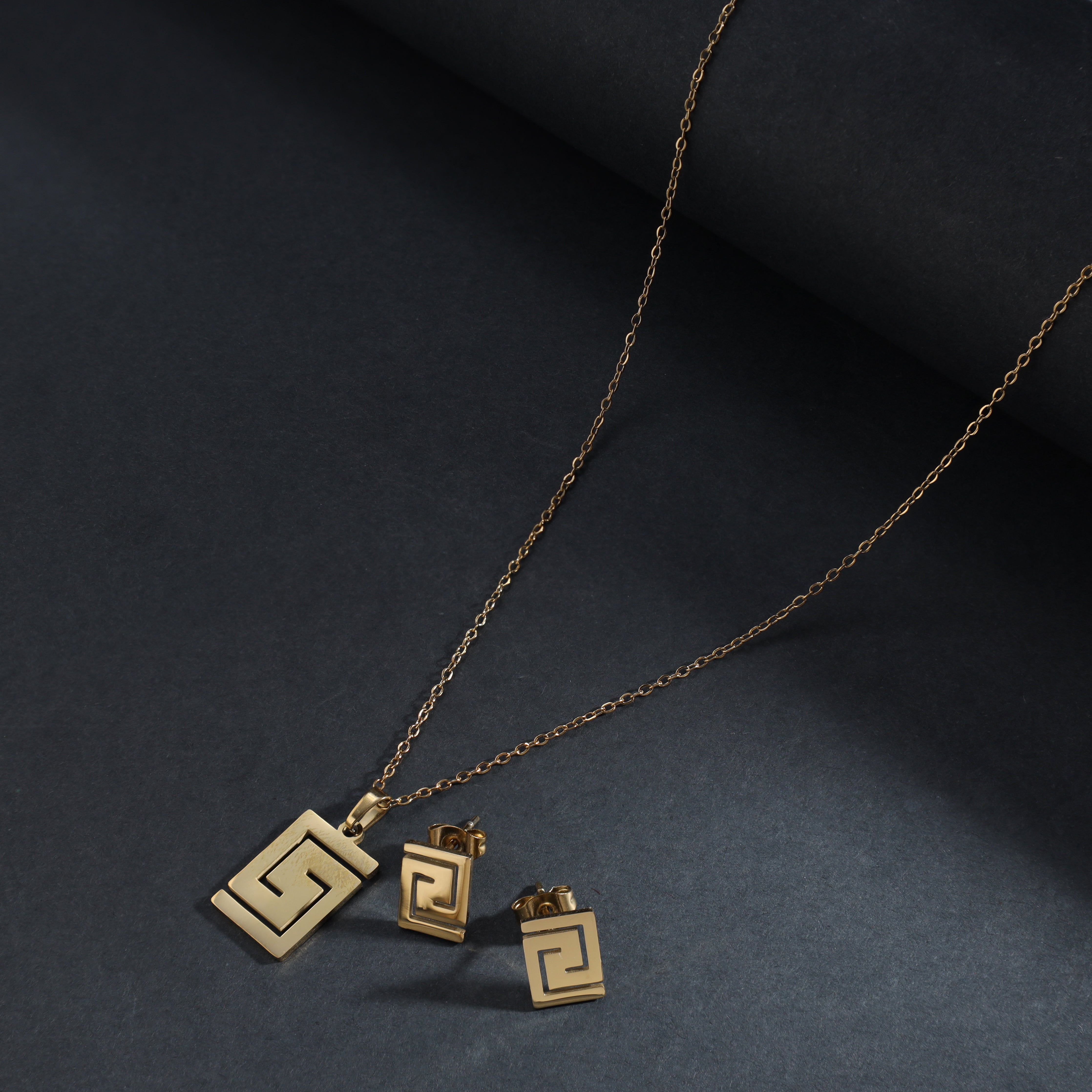 Damen Set Halskette und Ohrringe aus Edelstahl 18K Vergoldet