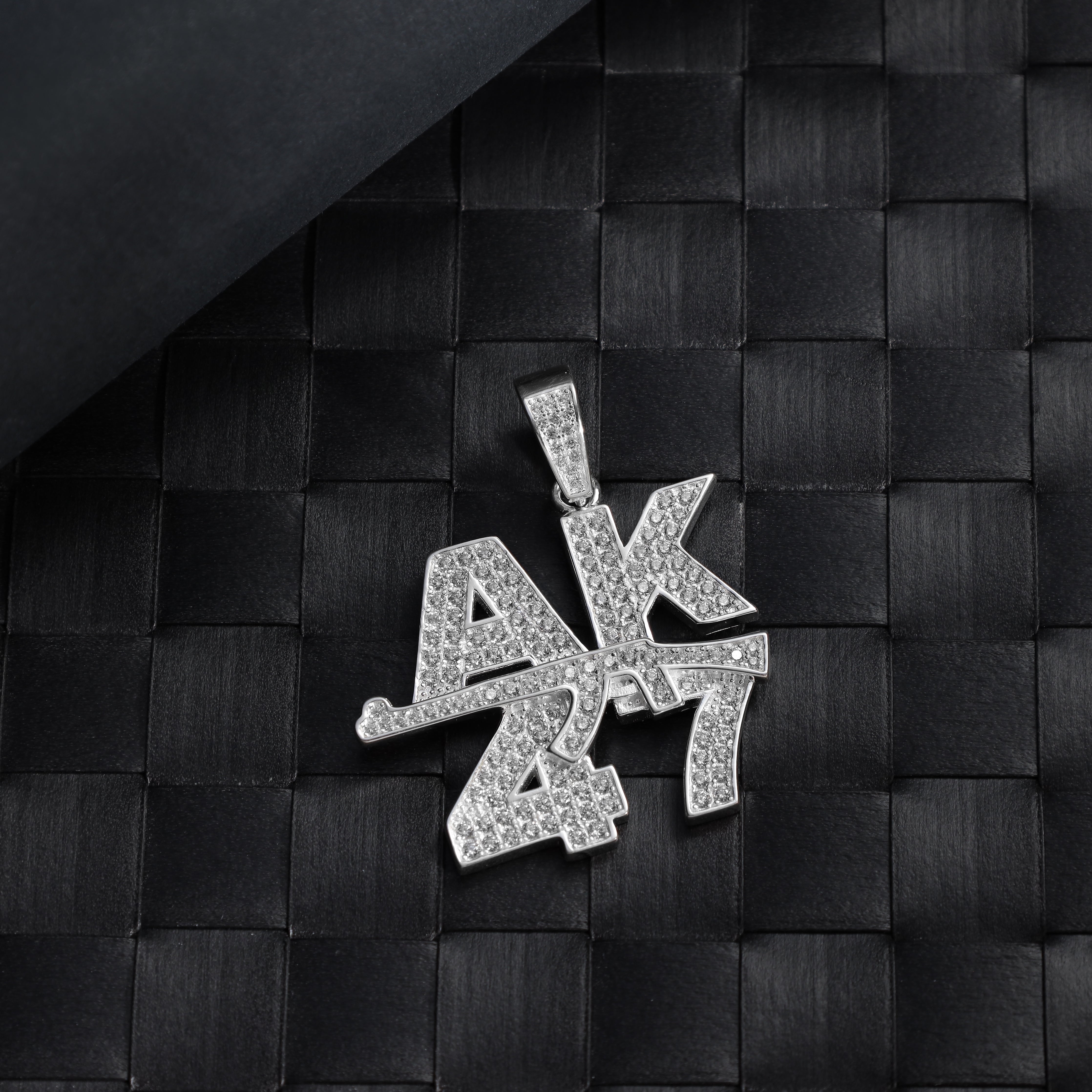 Iced Out Stil Ak47 Anhänger aus 925 Sterlingsilber - Taipan Schmuck