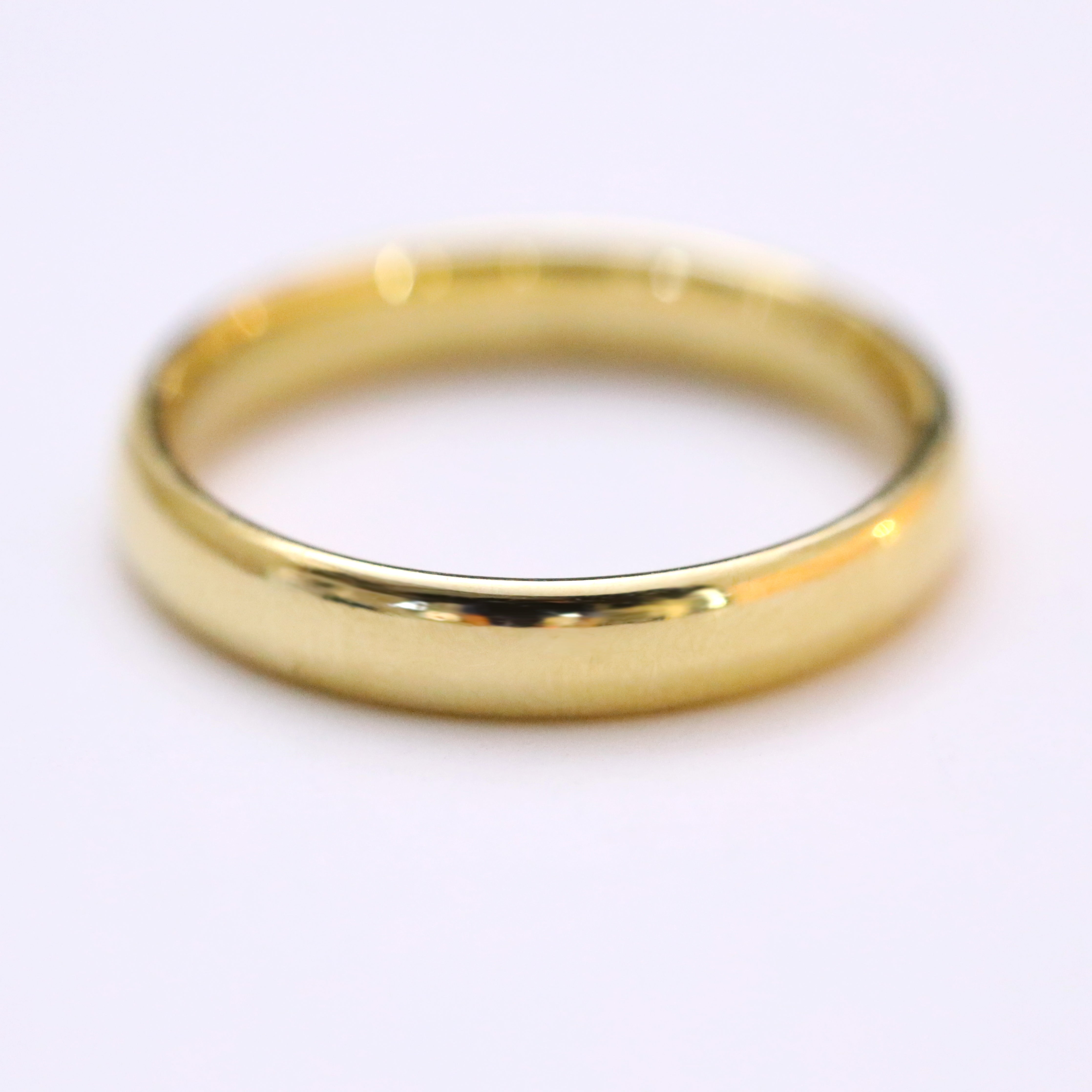 18K 750 Gold Schlichter Ring 4mm breit US Größe 10 - Taipan Schmuck