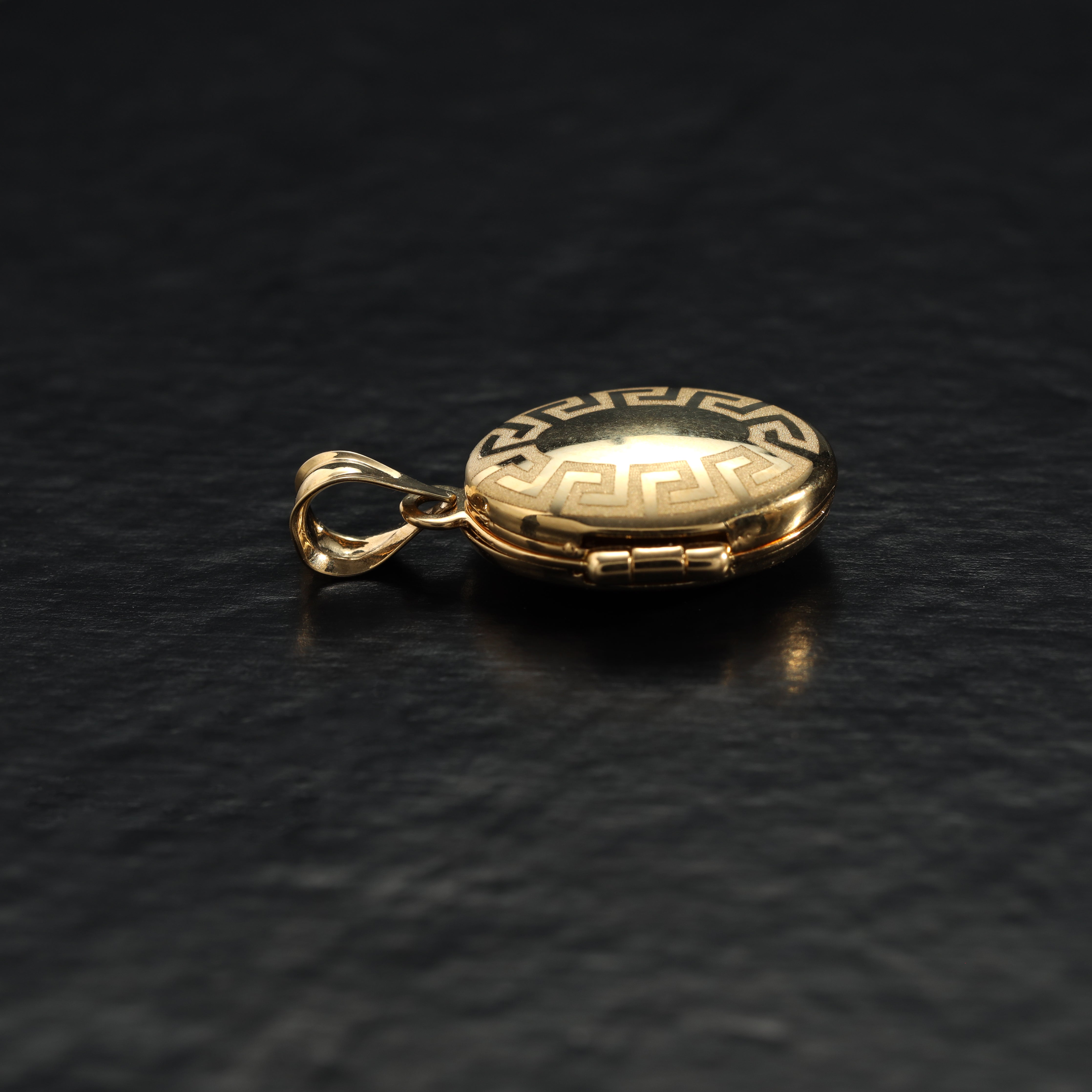 18K 750 Gold Medaillon mit Santorini Design Anhänger für Goldkette - Taipan Schmuck