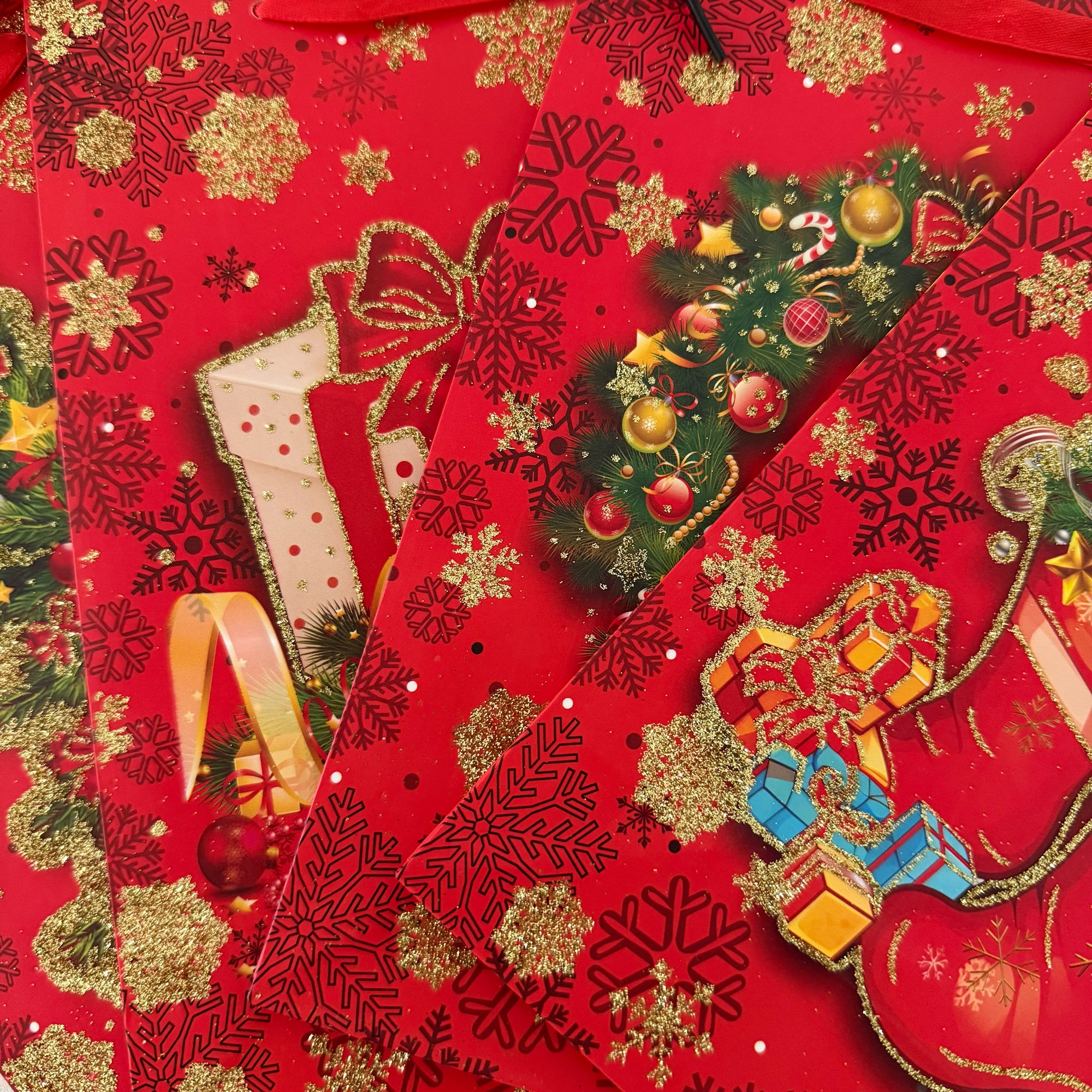 Weihnachtliche Geschenkverpackung inkl. Tüte und Schmuckschachtel weiß