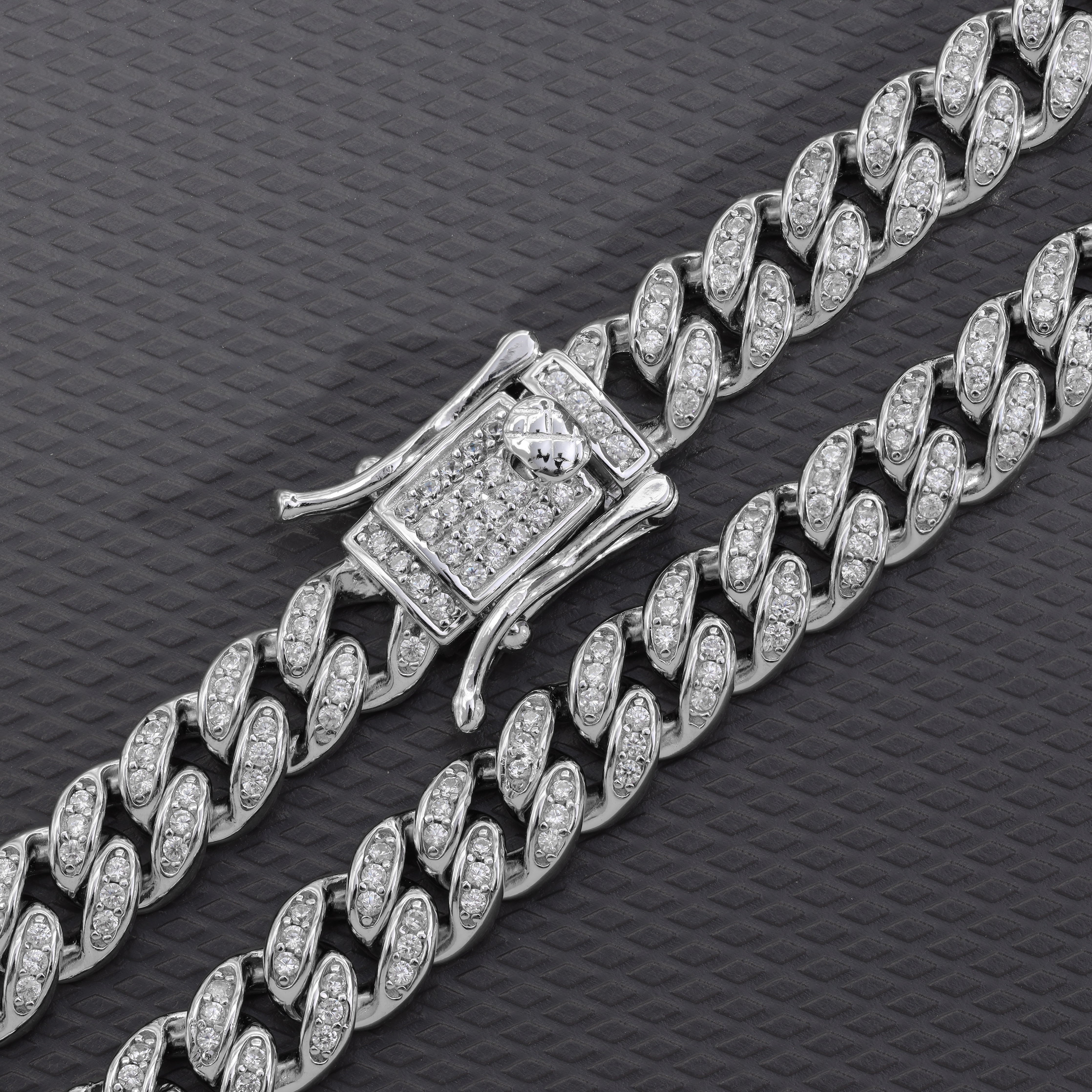6,5mm Miami Cuban Link Iced Out Stil 21cm aus 925 Sterlingsilber