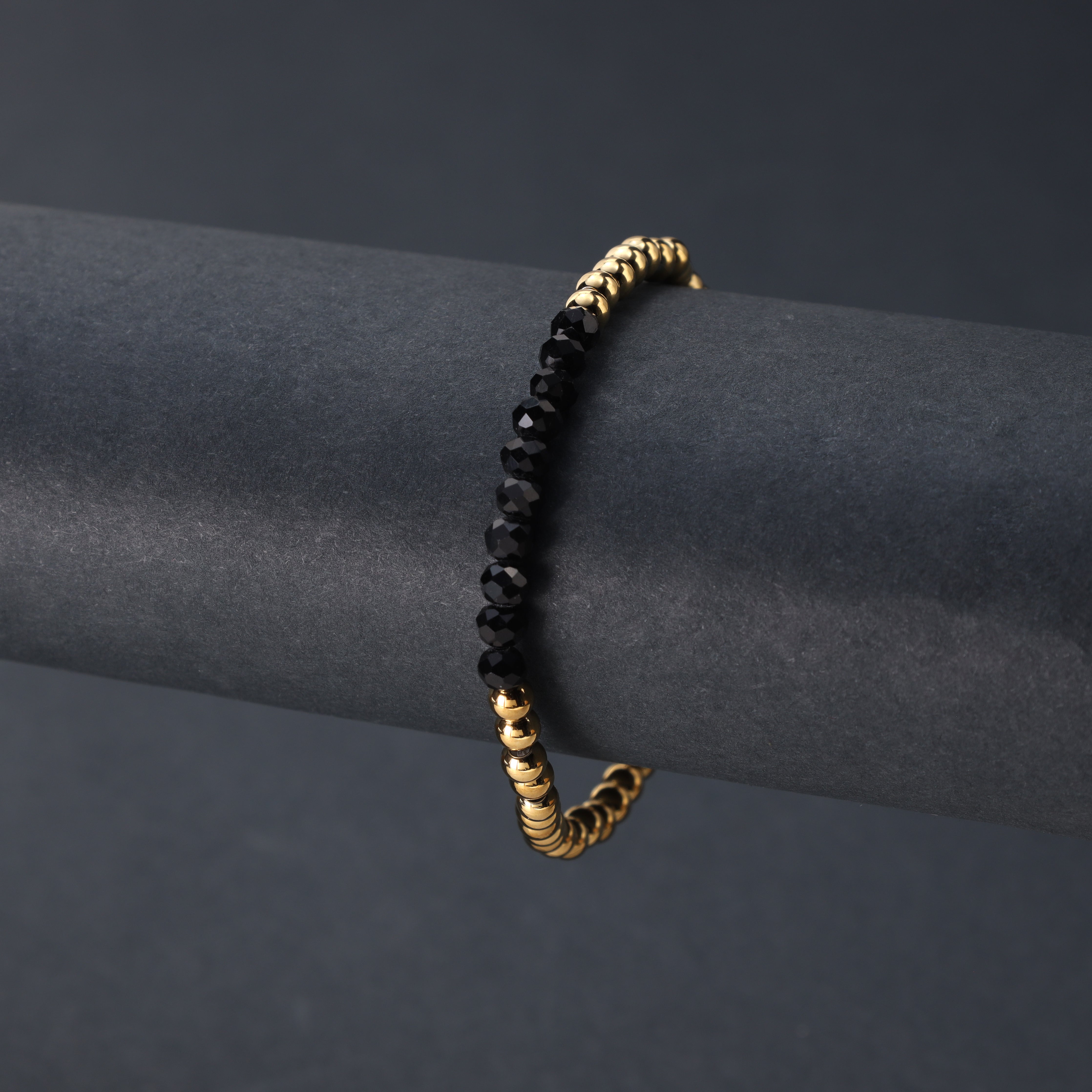 Women's Black &amp; Gold Beads Bracelet made of stainless steel 