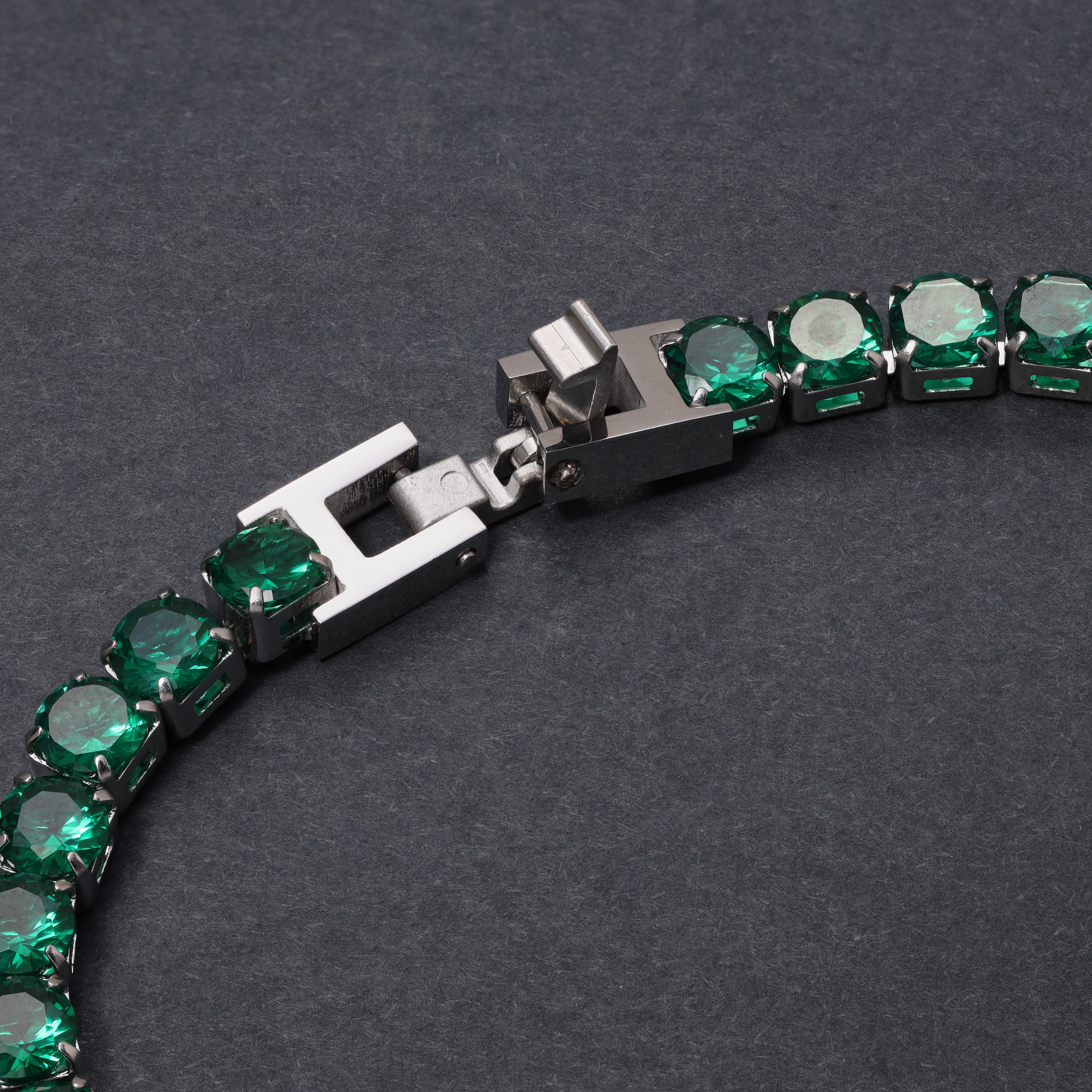 5mm Tennis Chain Bracelet Green made of stainless steel VVS 