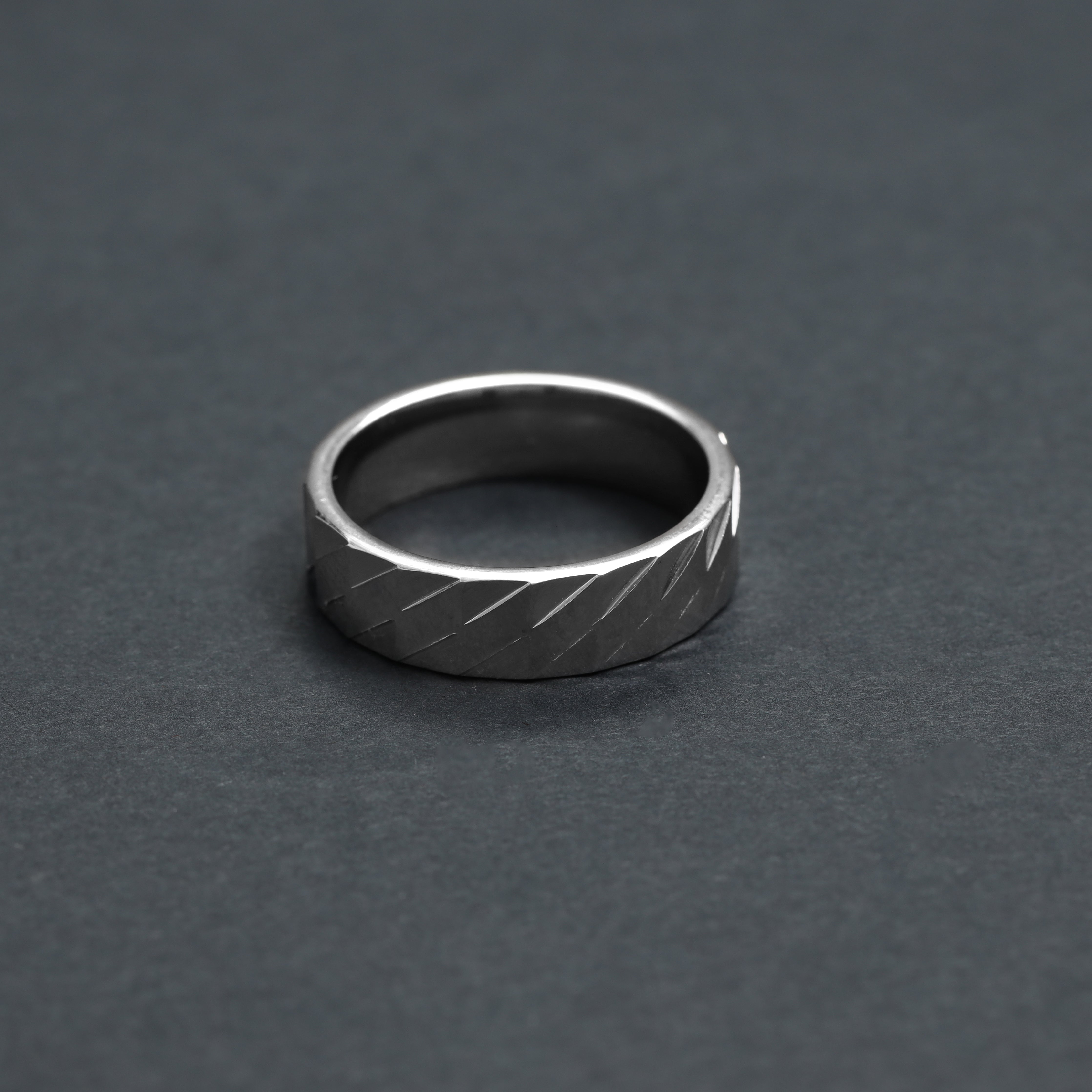 Design Ring Größe 6-13 aus Edelstahl unisex - Taipan Schmuck