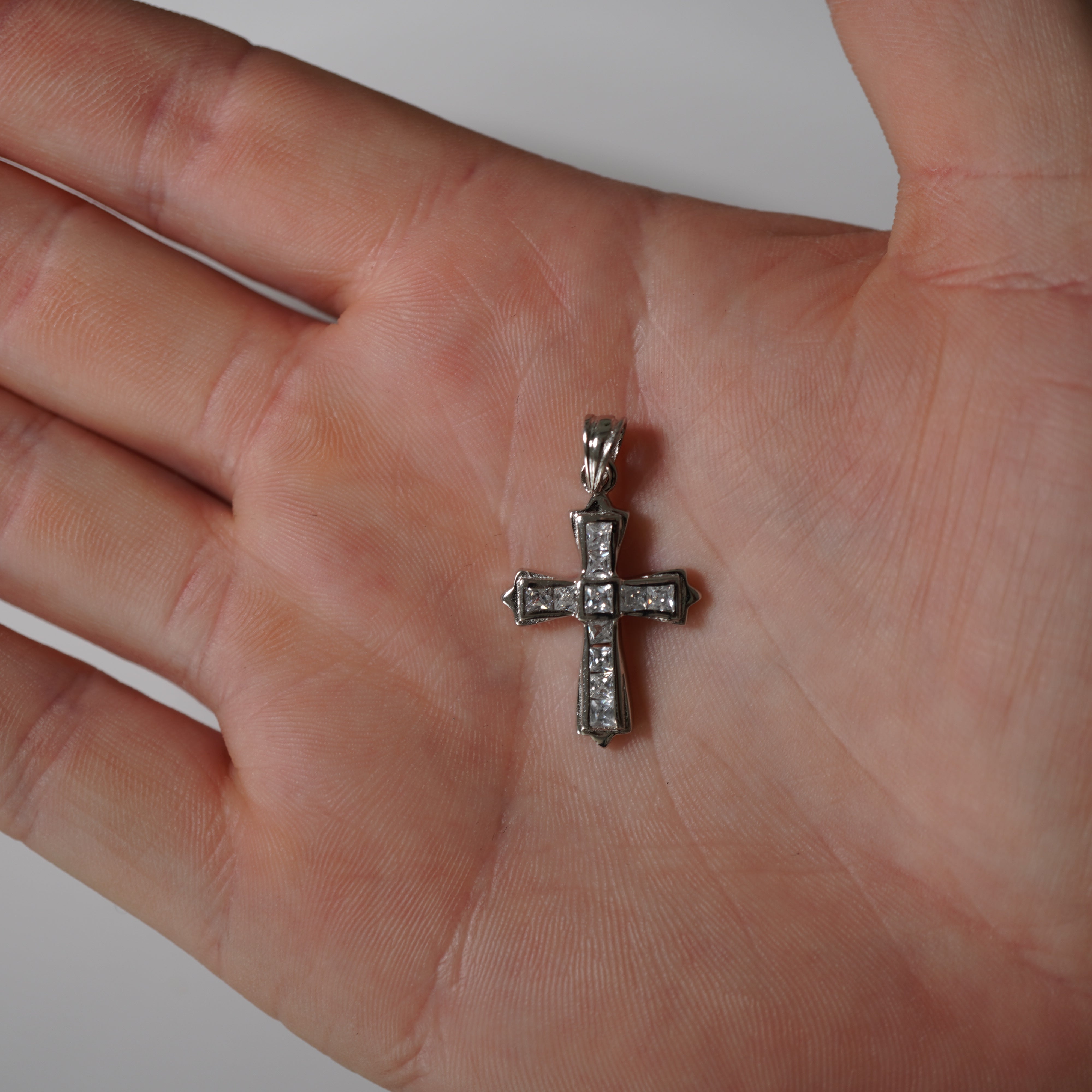 Kreuz Anhänger Iced Out Stil aus 925 Sterlingsilber