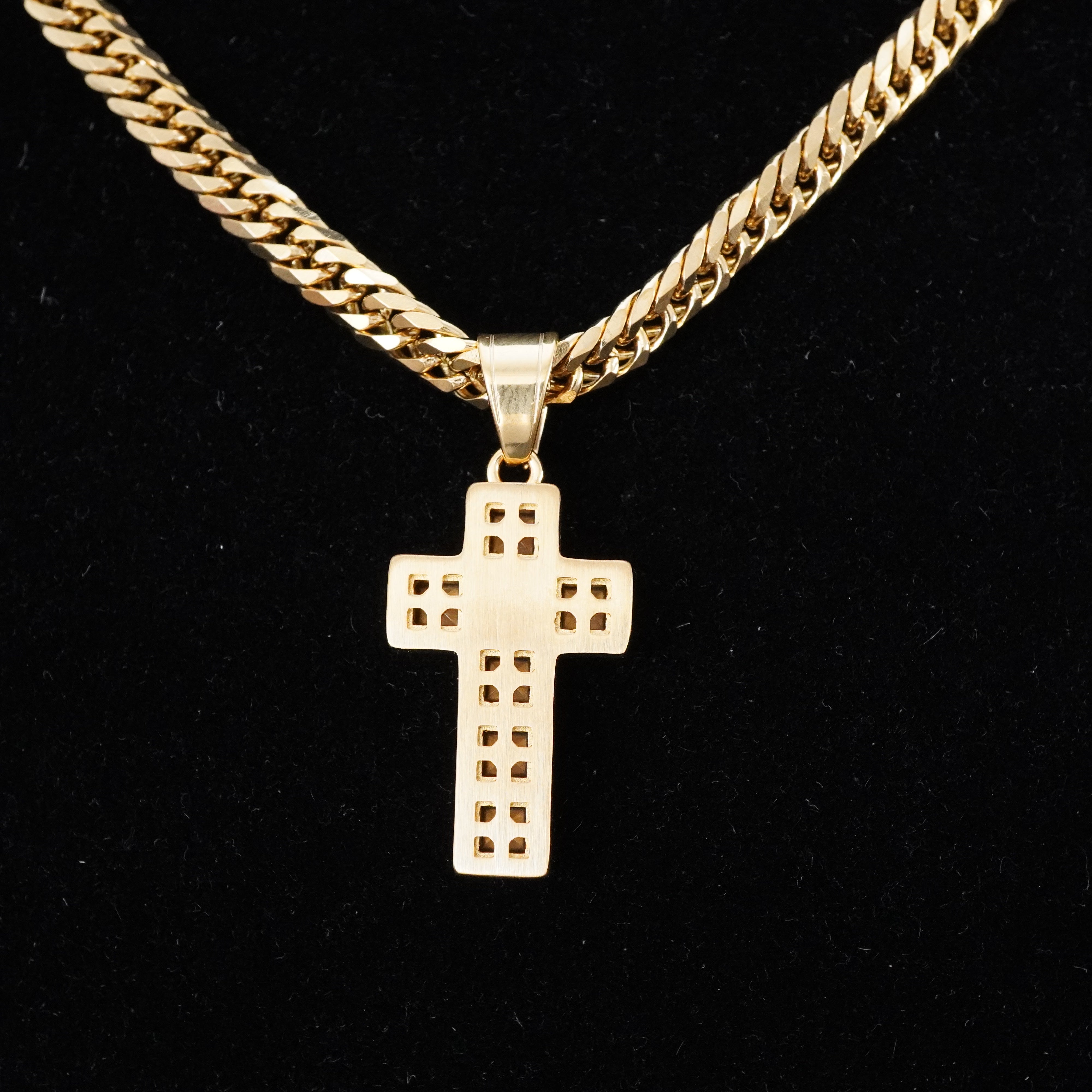 Kreuz Anhänger Iced Out Stil aus Edelstahl vergoldet