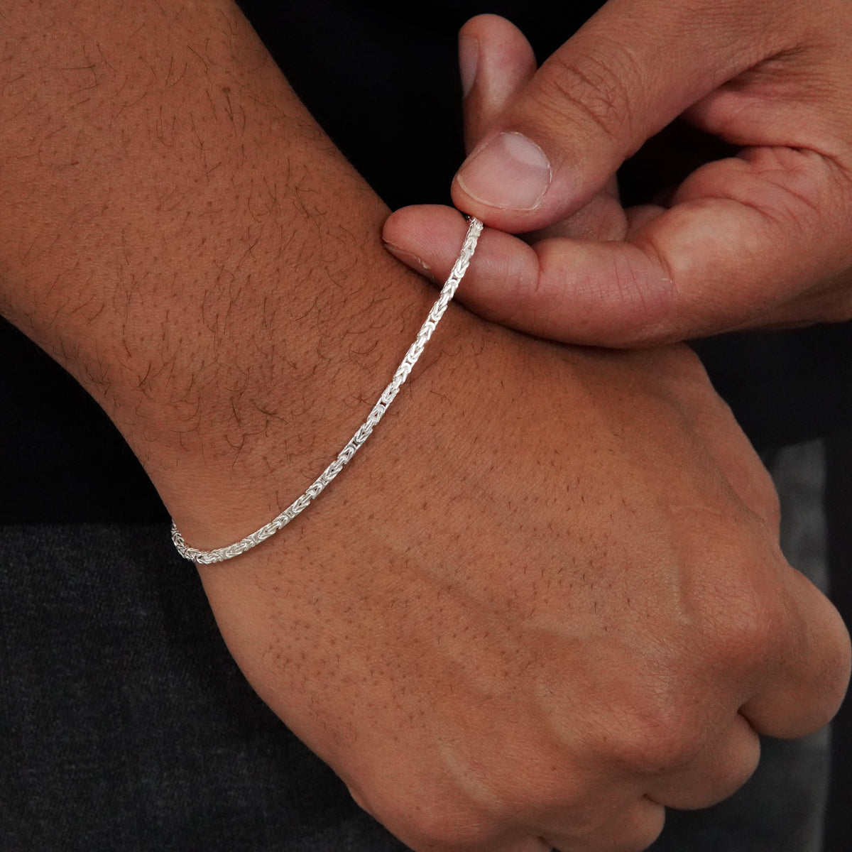 2mm Königskette Armband - 925 Silber massiv vierkant hochglanzpoliert