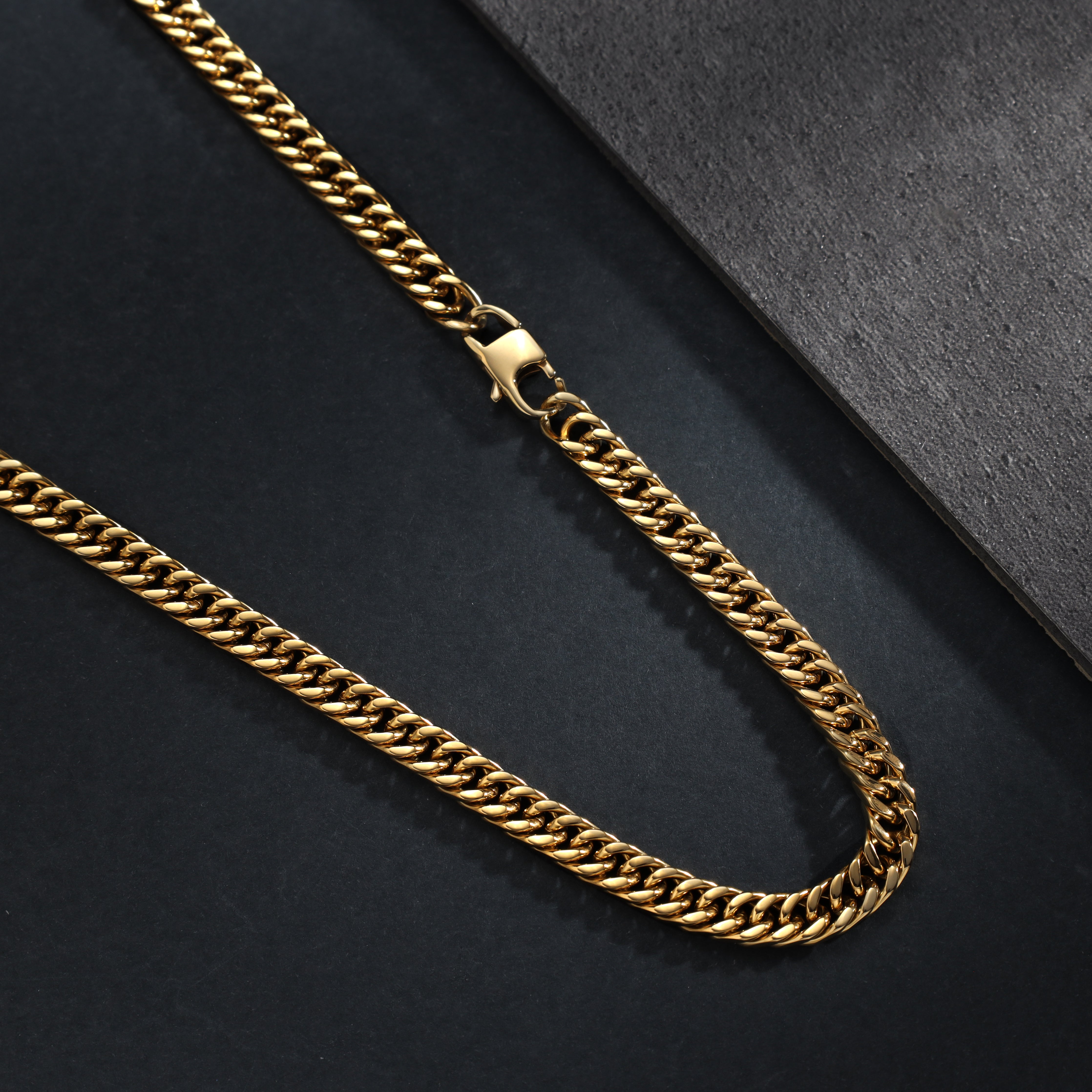 Double curb chain 6mm wide made of stainless steel 18K gold plated 