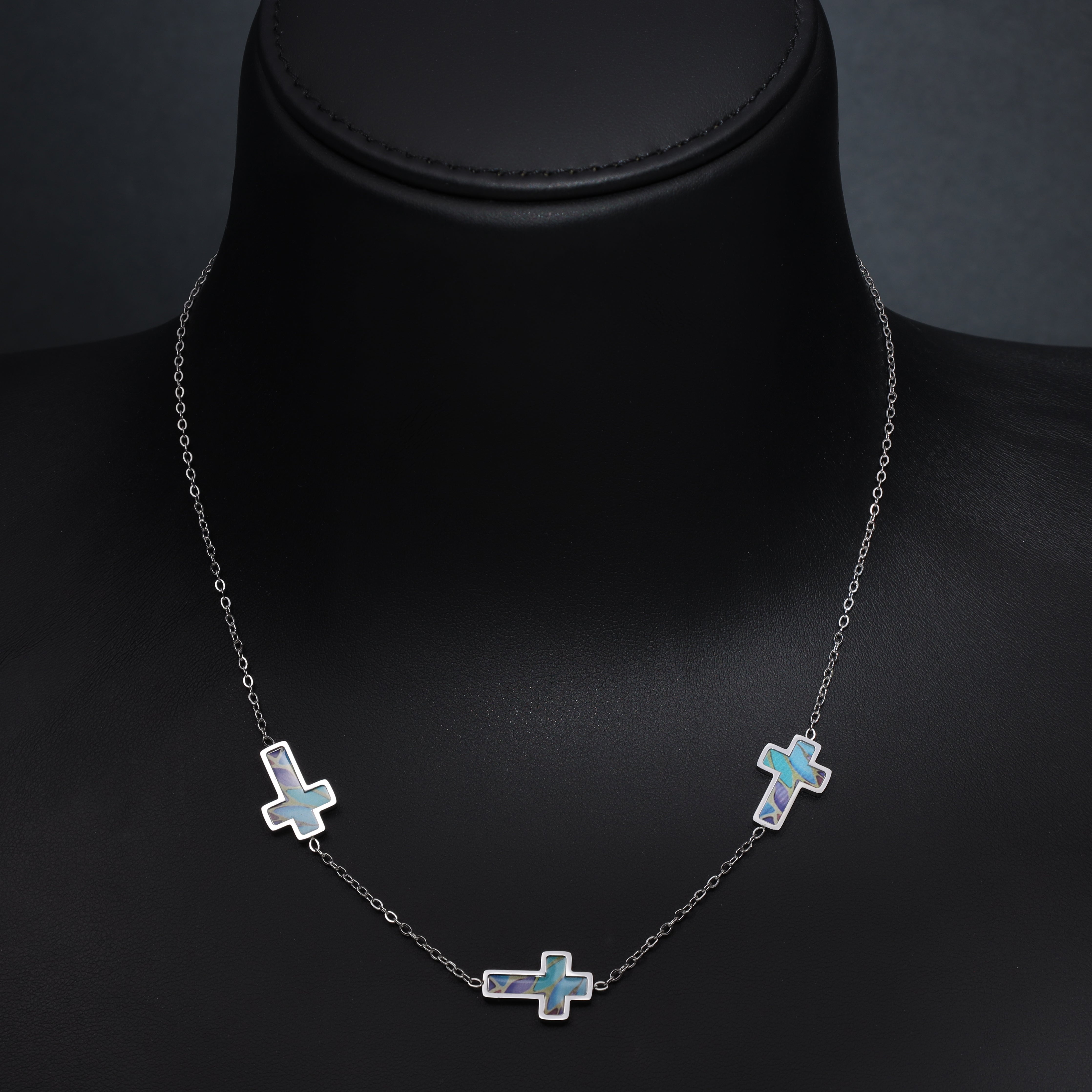 Ladies necklace with 3 crosses made of stainless steel 