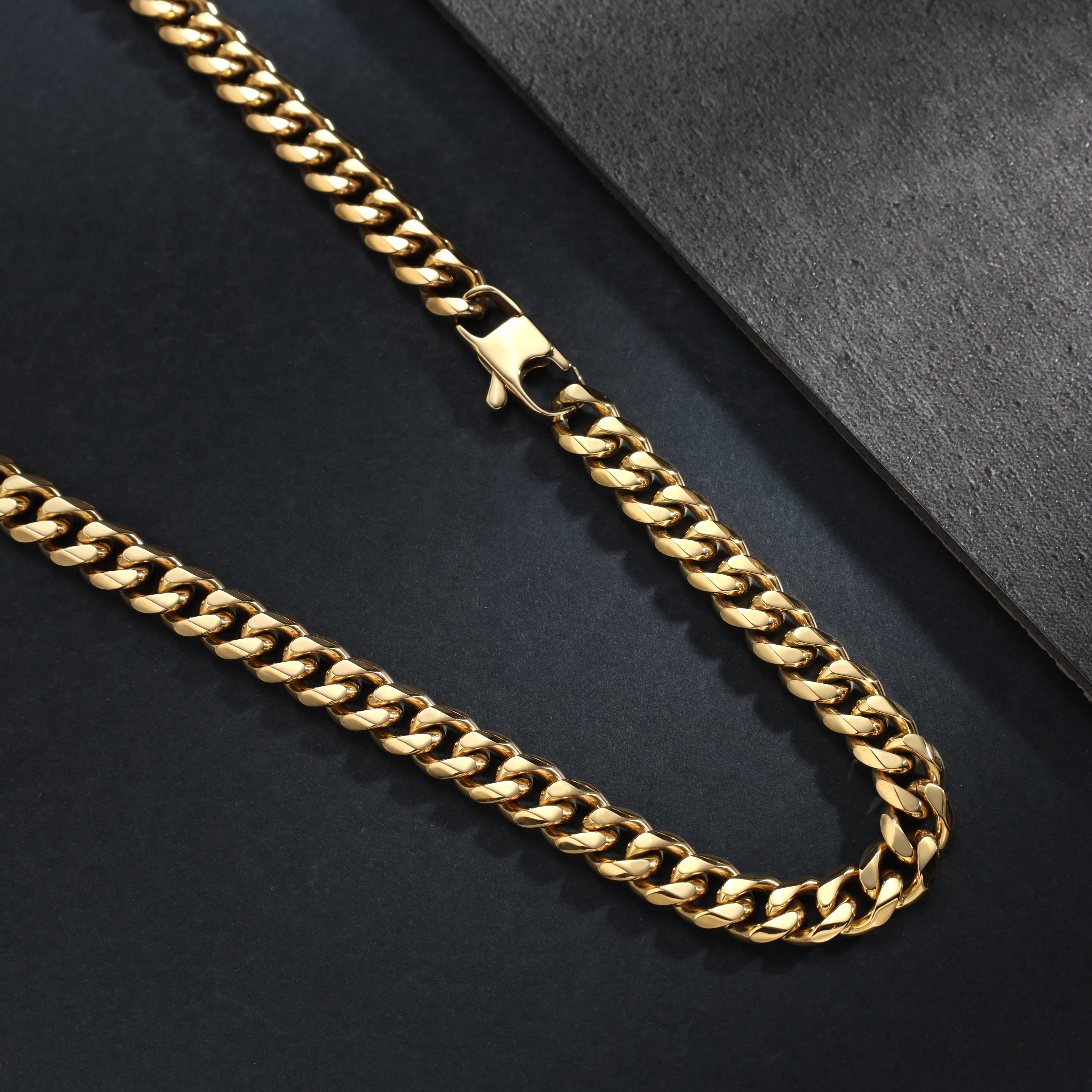 9mm Cuban Link Curb Chain made of stainless steel 18K gold plated 