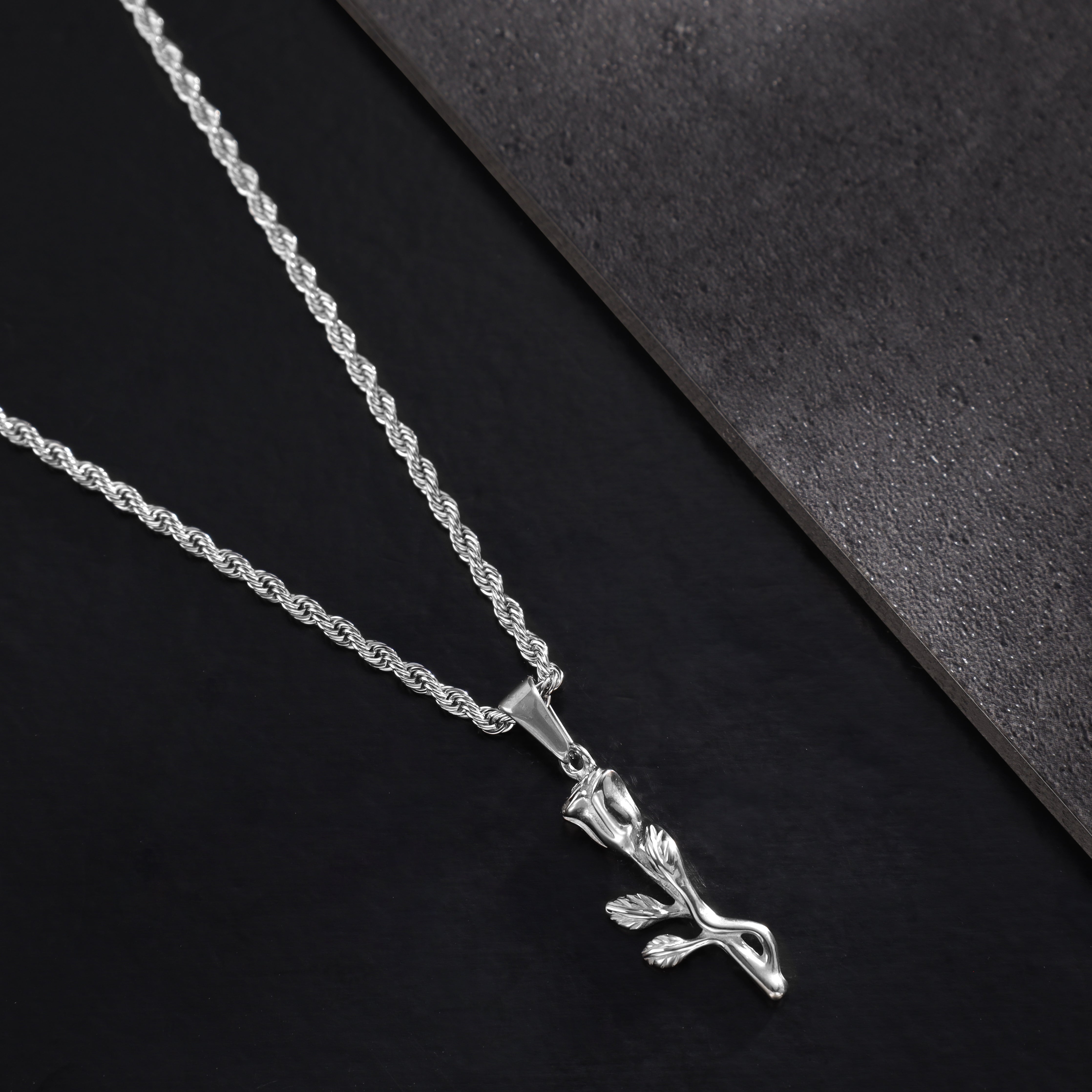 Rope Chain with Rose Pendant made of stainless steel 