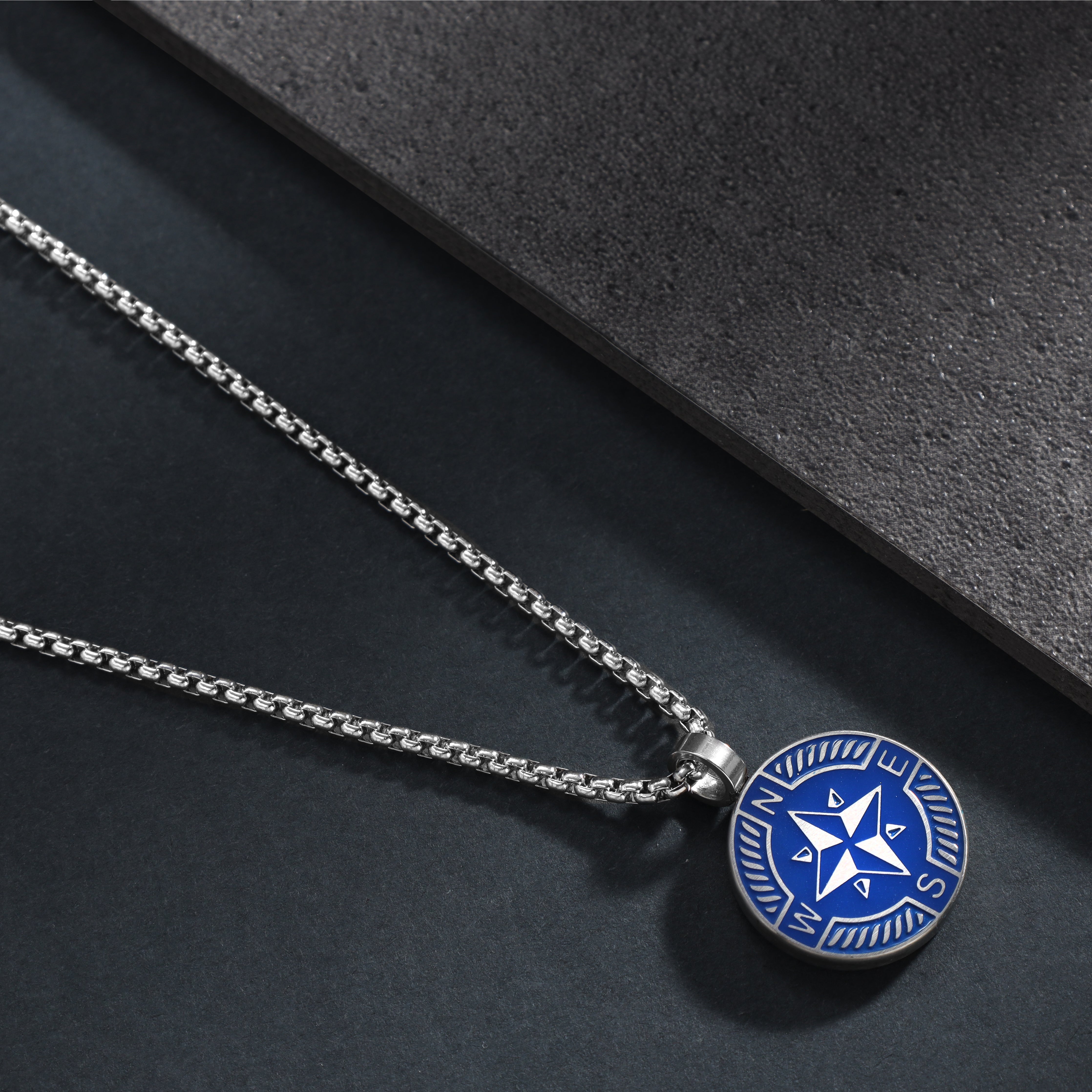 Box chain with compass pendant made of stainless steel 