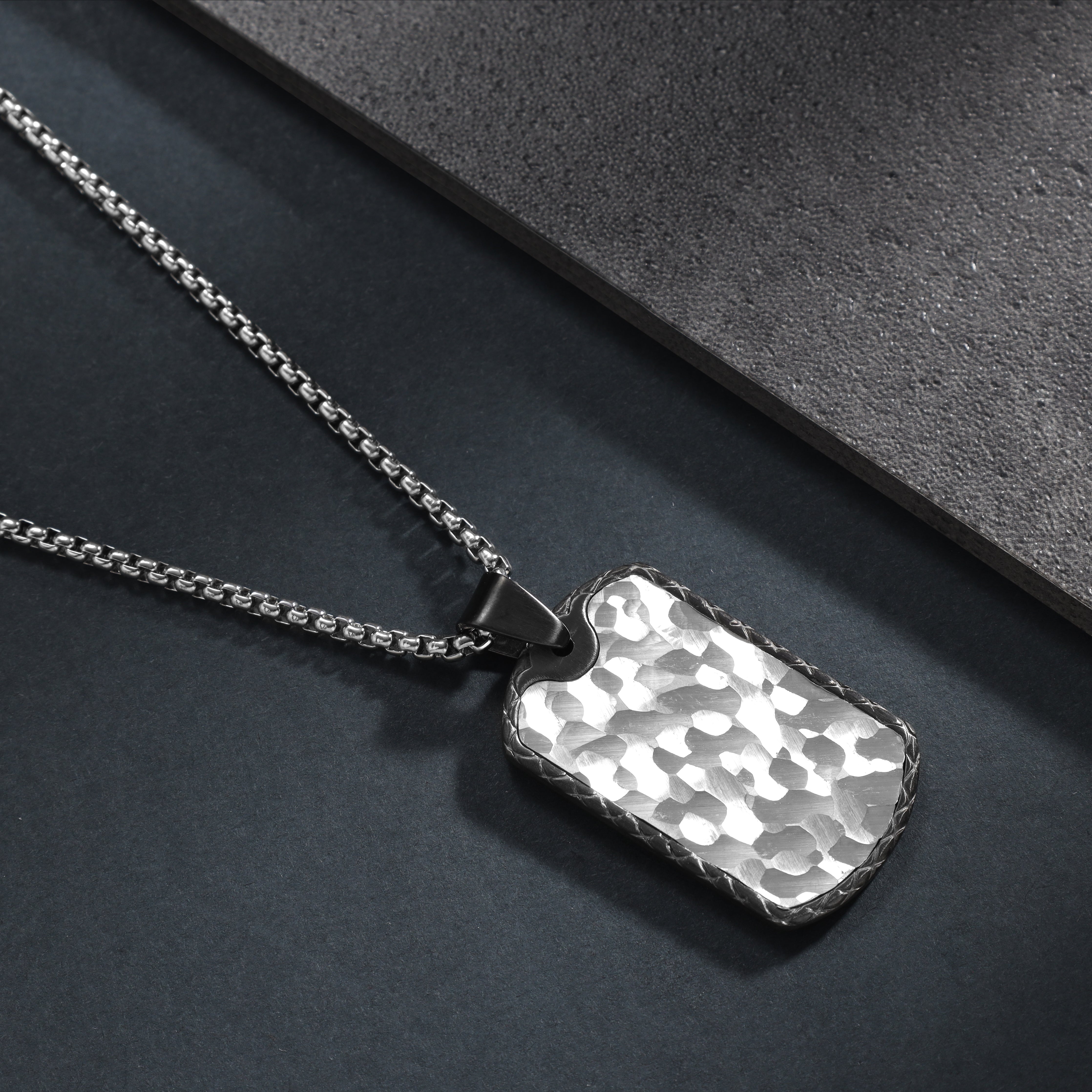 Box Chain Necklace with Dog Tag Pendant made of Stainless Steel