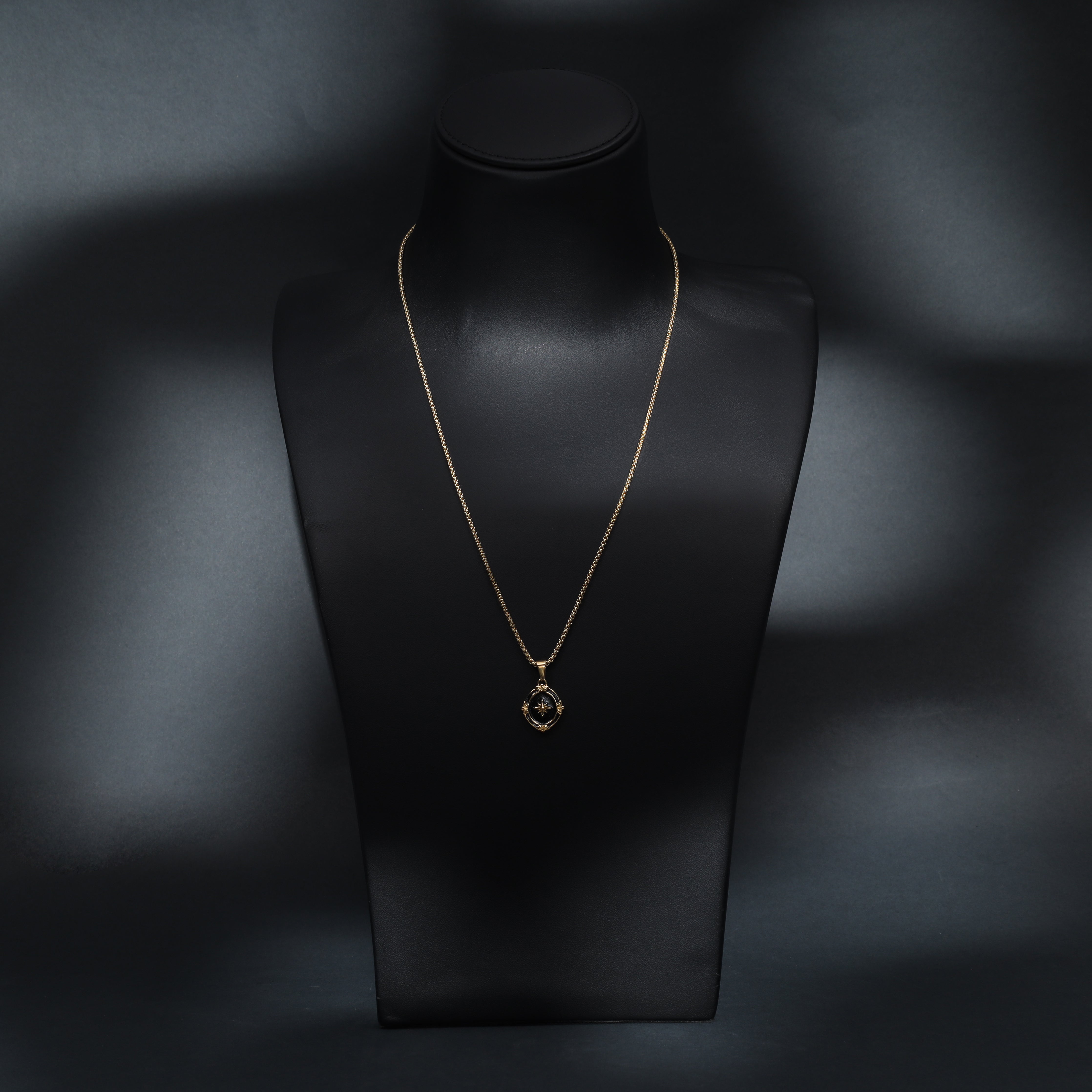 Box Chain necklace with pendant made of stainless steel 18K gold plated