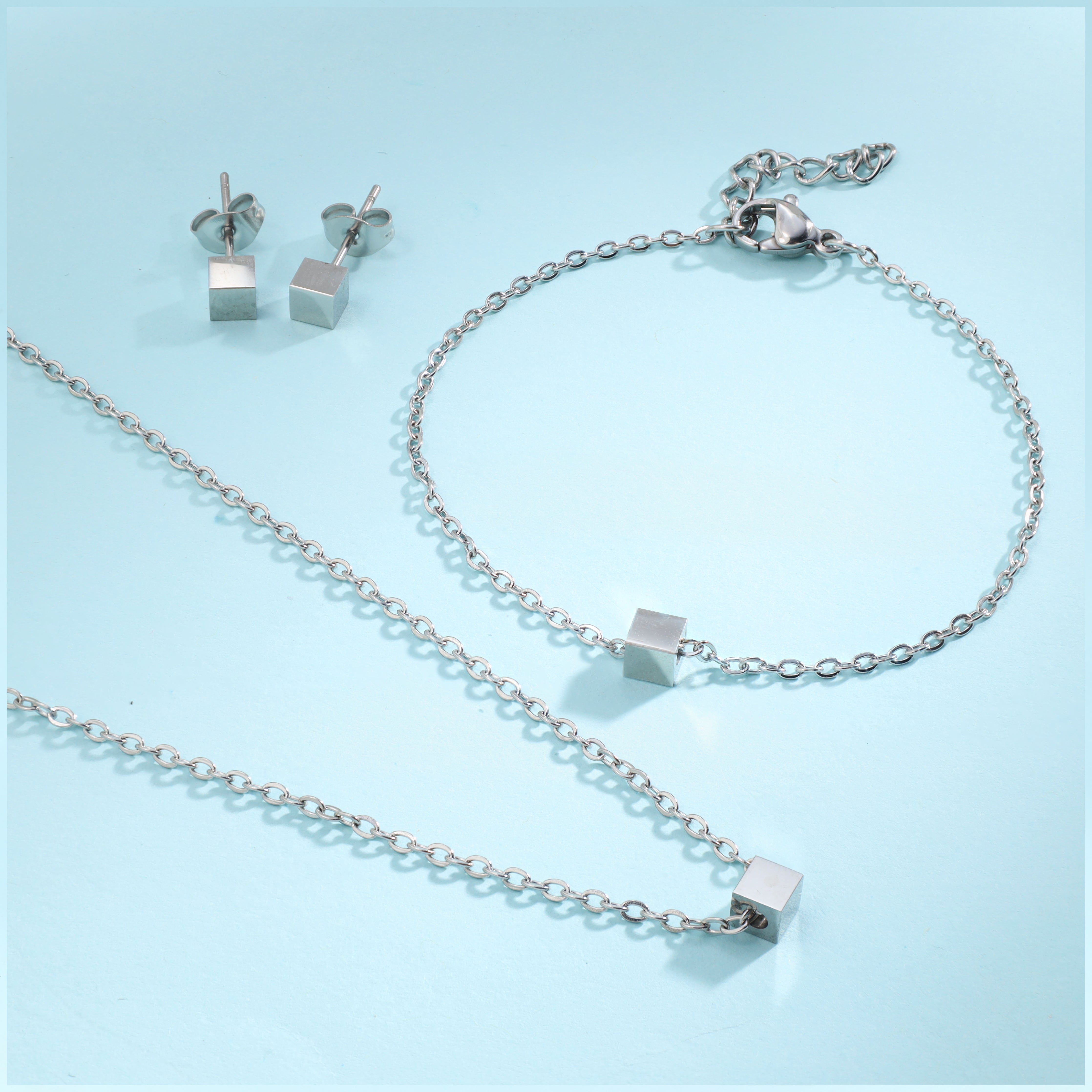 Ladies set anchor chain with square pendant, earrings, bracelet made of stainless steel 