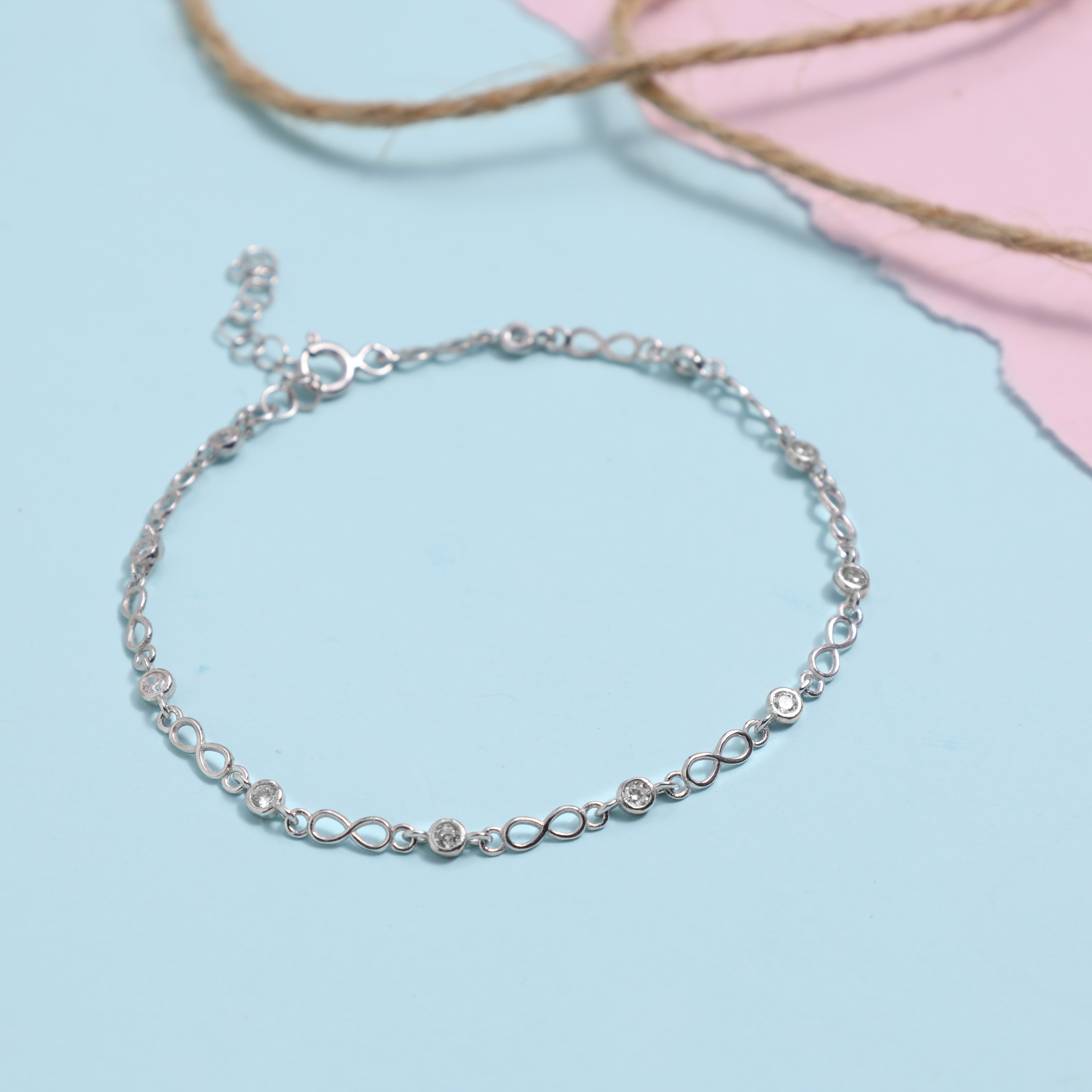 Women's Infinity Bracelet made of 925 Silver 