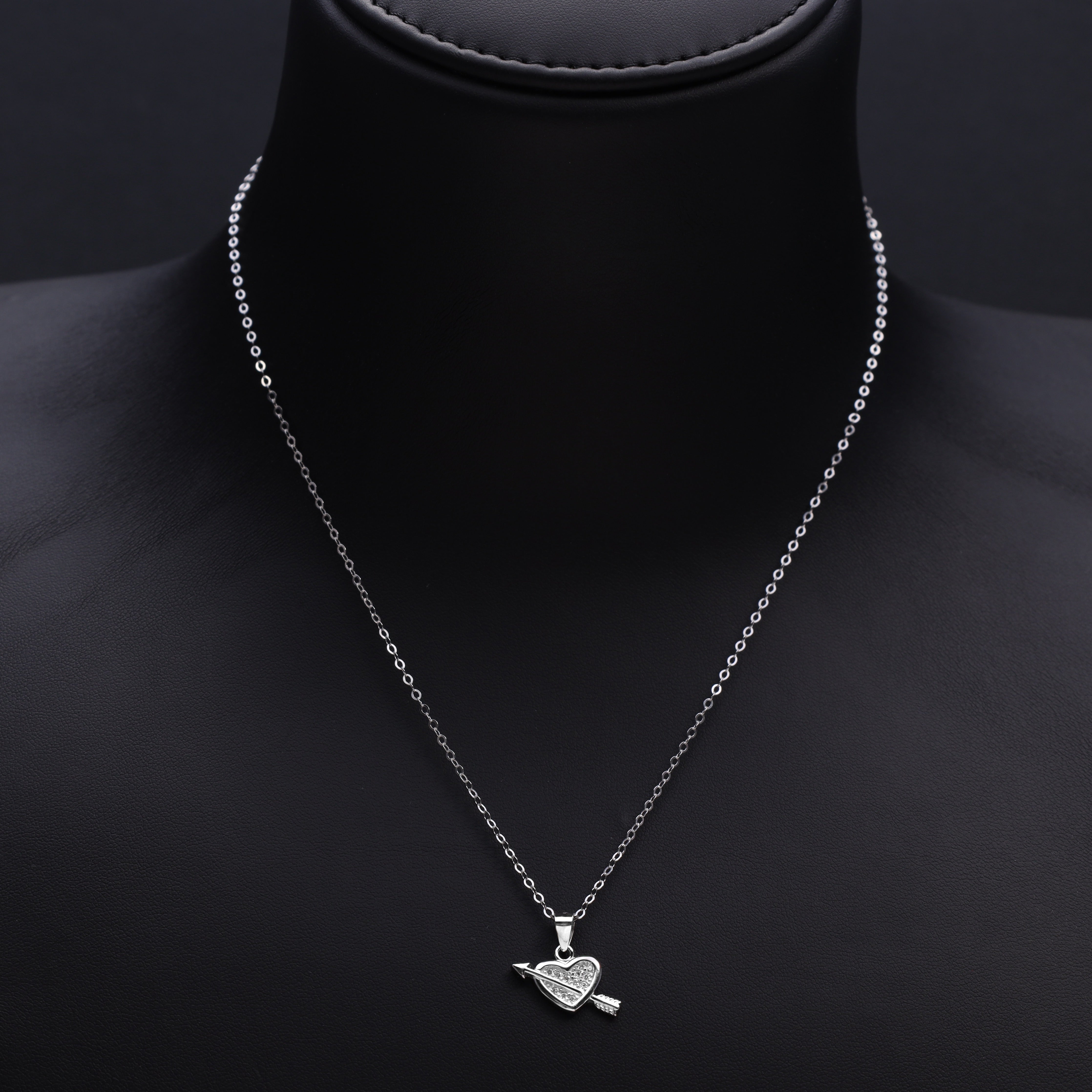 Women's Box Chain with Iced out style Hertz arrow pendant made of 925 Sterling Silver