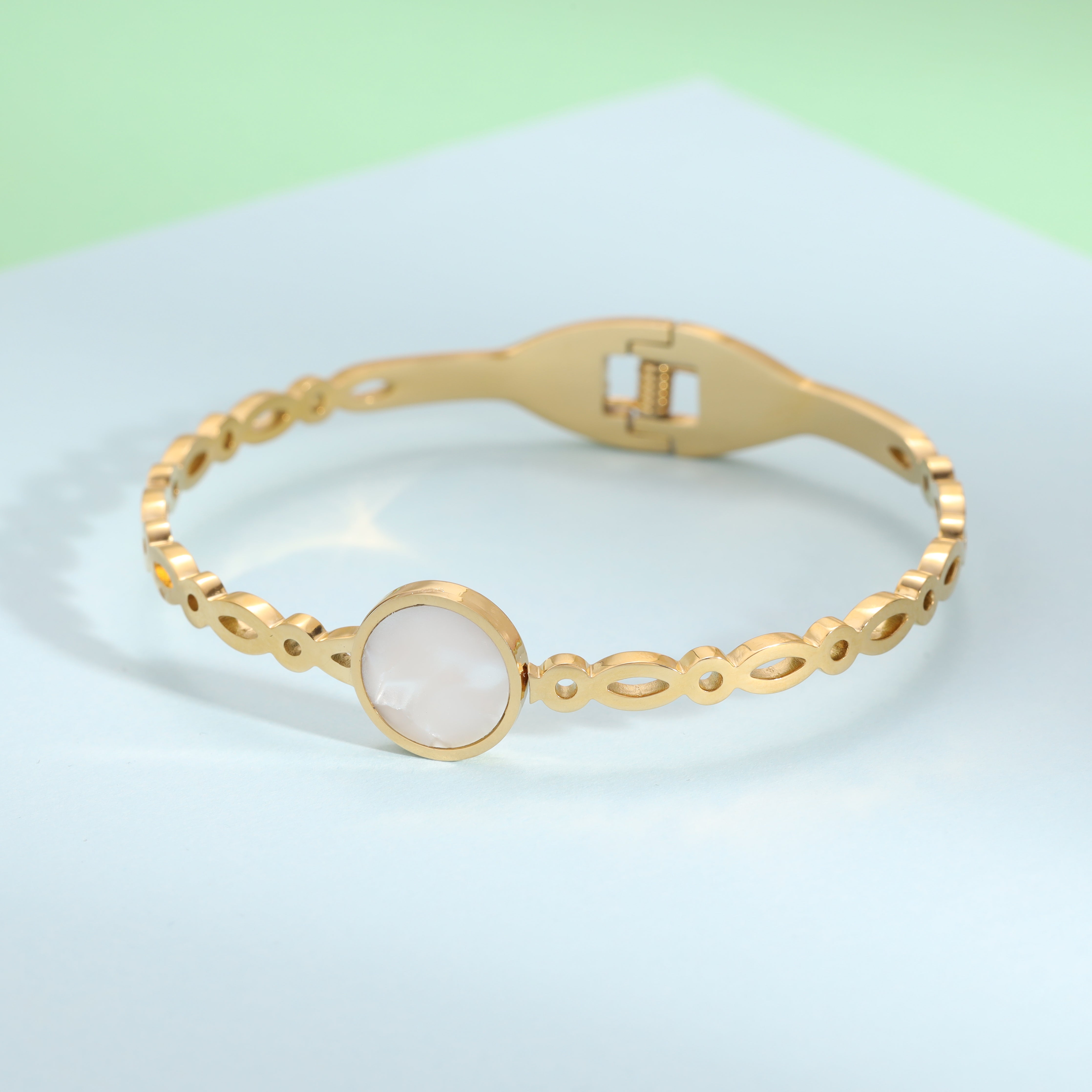 4mm Damen Armreifen Armband aus Edelstahl 18K Vergoldet - Taipan Schmuck