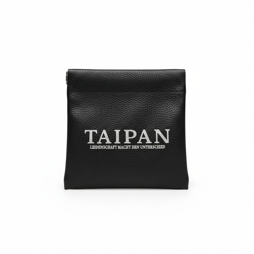 Studio-Produktbild schwarzer TAIPAN Schmuckbeutel