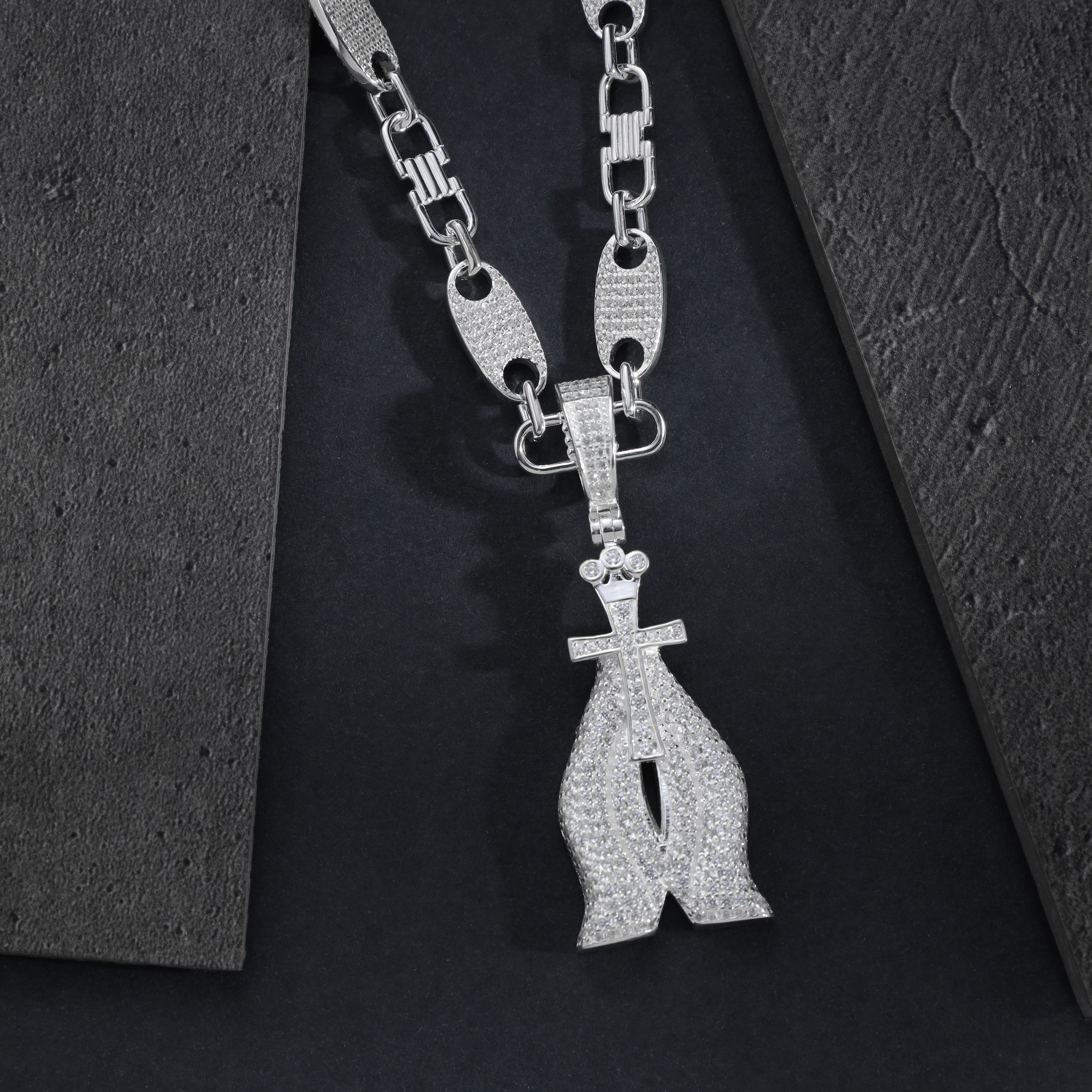 Iced Out Stil Kreuz mit hands Anhänger aus 925 Sterlingsilber (PE328) - Taipan Schmuck